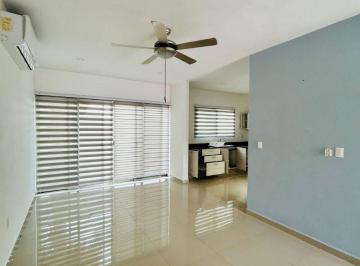 Casa de 3 habitaciones, Cancún · Casa en Renta en Cancún Fraccionamiento Privado con Alberca y Amenidades