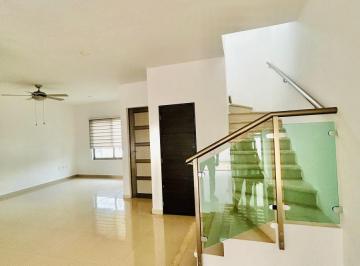 Casa de 3 habitaciones, Cancún · Casa en Renta en Cancún Fraccionamiento Privado con Alberca y Amenidades