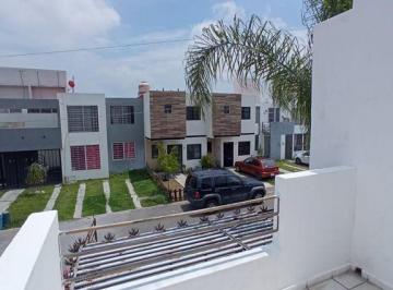 Casa en condominio · 131m² · 3 Recámaras · 1 Estacionamiento · Excelente Casa en Venta Cerca del Real del Sol, Villas de La Hacienda