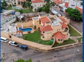 Casa de 6 habitaciones, Mérida · Predio Comercial Esquina Av Camara de Comercio