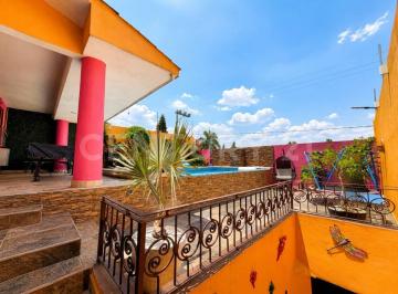Casa · 274m² · 3 Recámaras · 3 Estacionamientos · Casa en Venta en Lomas de San Antón, Encinos, Cuernavaca, Morelos.