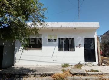 Casa · 107m² · 2 Recámaras · Se Vende Casa en Calle Villa de Álvarez 523 Oriental Norte, Colima