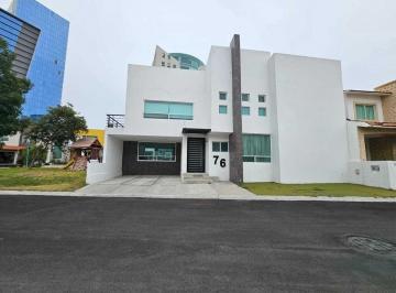 16217862662e47340d20abc09c6eb081e5f703b4ae7b8abc966669ddcac784e7 · Casa en Venta Claustros de La Catedral
