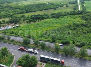 Terreno / Lote · 15567m² · : 15,567 m² de Terreno Comercial en Venta Frente a La Corona