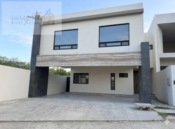 Casa · 390m² · 4 Recámaras · Casa en El Uro