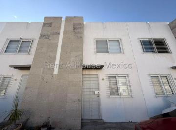 Casa de 2 habitaciones, El Marqués · Rento Casa en Los Encinos Semi Amueblada 2 Recamaras 2 Baños 2 Autos