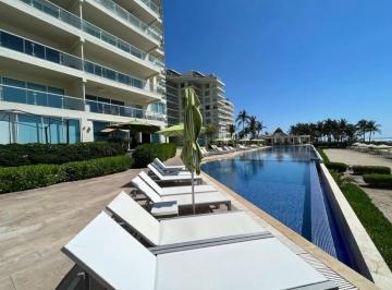 Departamento de 3 habitaciones, Acapulco de Juárez · Departamento en Venta en Playa Bonfil Ocean Front Plata Baja