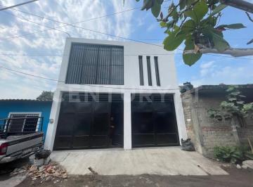 Casa · 240m² · 3 Recámaras · 2 Estacionamientos · Se Vende Casa en Col Francisco Villa, Tecoman Colima