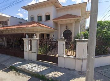 Casa de 5 habitaciones, Mérida · Casa en Mérida, Yucatán, Colonia Nueva Sambula, en La Calle 79