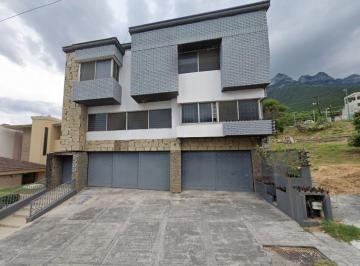 Casa de 5 habitaciones, Monterrey · Casa en Nuevo León, Monterrey, Colonia Las Cumbres, en La Calle Paseo de La Cima No 2733