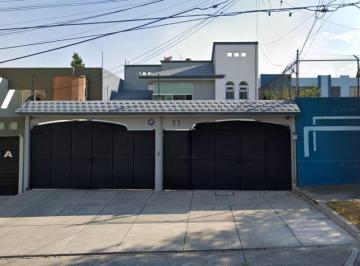 Casa de 5 habitaciones, Naucalpan de Juárez · Venta de Casa en Ciudad Satelite Naucalpan Estado de Mexico