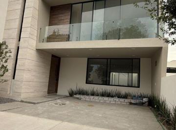 Casa de 4 habitaciones, León · Casa Nueva en Venta en Punta del Este con Recamara en Planta Baja