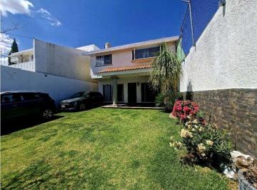 Casa de 3 habitaciones, Cuernavaca · Casa en Fraccionamiento con Seguridad Cuernavaca Norte