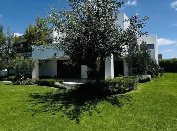 Casa en condominio de 4 habitaciones, Querétaro · Impactante Casa en El Campanario con Preciosas Vistas