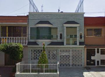 Casa de 4 habitaciones, Ecatepec de Morelos · Venta de Casa en Jardines de Santa Clara Ecatepec