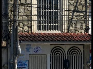 Casa de 3 habitaciones, Guadalupe · Casa, Oficina o Negocio