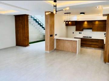 Casa de 4 habitaciones, Tepatitlán de Morelos · Hermosa Casa en Venta en Zona Alta de Tepatitlán