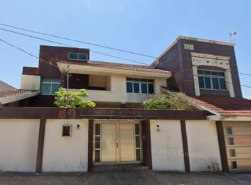 Casa de 5 habitaciones, Coatzacoalcos · Casa en Veracruz, Coatzacoalcos, Colonia Benitojuárez Norte, José María Pino Suarez