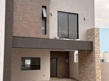 Casa · 252m² · 3 Recámaras · 2 Estacionamientos · Casa Lista Para Entrega Alamo Sur
