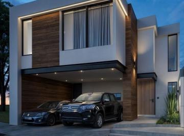 Casa · 250m² · 3 Recámaras · 2 Estacionamientos · Casa en Alberca en Álamo Sur