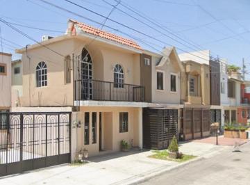 Casa Venta de 3 habitaciones · Preciosa Casa en Remate en Residencial Las Palmas, Apodaca, N. L.