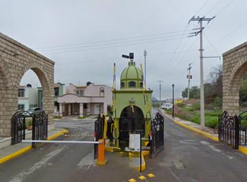Casa · 192m² · 3 Recámaras · 2 Estacionamientos · Extraordinaria Casa en Remate en Hacienda San Rafael, Saltillo, Coahuila.