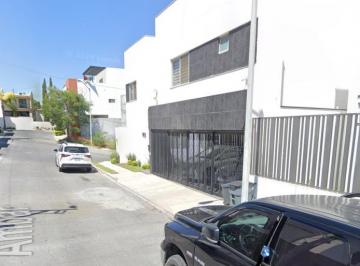 Casa Venta 330m² de 4 habitaciones · Excelente Casa en Remate en Colinas de Las Cumbres, Monterrey, N. L.