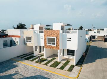 Casa de 3 habitaciones, Cuautlancingo · Casas en Cuautlancingo con 3 Rec. con Jadín, Roof Garden y Jardín