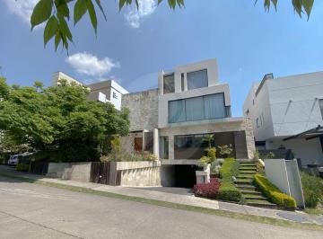 Casa en condominio · 793m² · 4 Recámaras · 10 Estacionamientos · Cumbres de Santa Fe: Casa en Condominio en Venta en San Mateo Tlaltenango