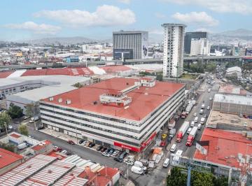 Local comercial · 325m² · 2 Estacionamientos · Local en Renta en San Francisco Cuautlalpan