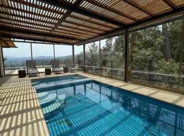 Casa en condominio · 1100m² · 5 Recámaras · 8 Estacionamientos · Casa en Condominio en Venta en Avándaro
