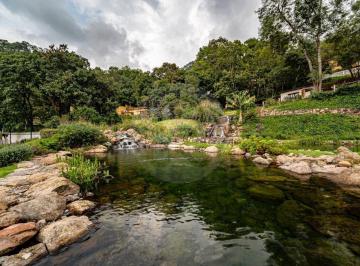 Terreno / Lote · 429m² · 4 Estacionamientos · Terreno Residencial en Venta en Sin Nombre