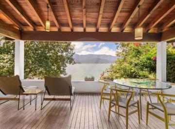 Casa · 362m² · 5 Recámaras · 4 Estacionamientos · Casa en Renta en Valle de Bravo