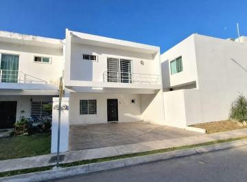 Casa · 115m² · 3 Recámaras · 2 Estacionamientos · Punta Estrella