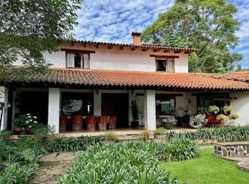 Casa de 3 habitaciones, Tapalpa · En Venta en Tapalpa Pueblo Muy Bonita Casa