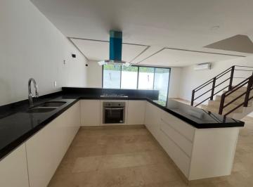 Casa · 284m² · 3 Recámaras · 2 Estacionamientos · Casa en Aqua Residencial