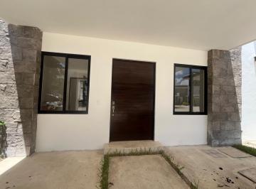 Casa · 284m² · 3 Recámaras · 2 Estacionamientos · Casa en Aqua Residencial