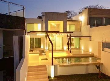 Casa · 196m² · 3 Recámaras · 2 Estacionamientos · Casa con Vista Al Lago de Tequesquitengo Morelos