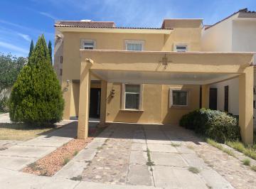 Casa de 3 habitaciones, Chihuahua · Hermosa Residencia en Fracc. Villa Toscana por La Cantera
