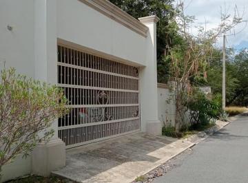 Casa · 476m² · 3 Recámaras · 5 Estacionamientos · Casa en Ciudad Allende