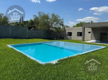 Quinta · 1000m² · 2 Recámaras · 10 Estacionamientos · Quinta en Allende