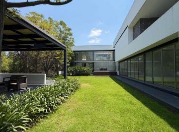 Casa · 900m² · 6 Recámaras · 6 Estacionamientos · Casa en Venta Club de Golf Tres Marías