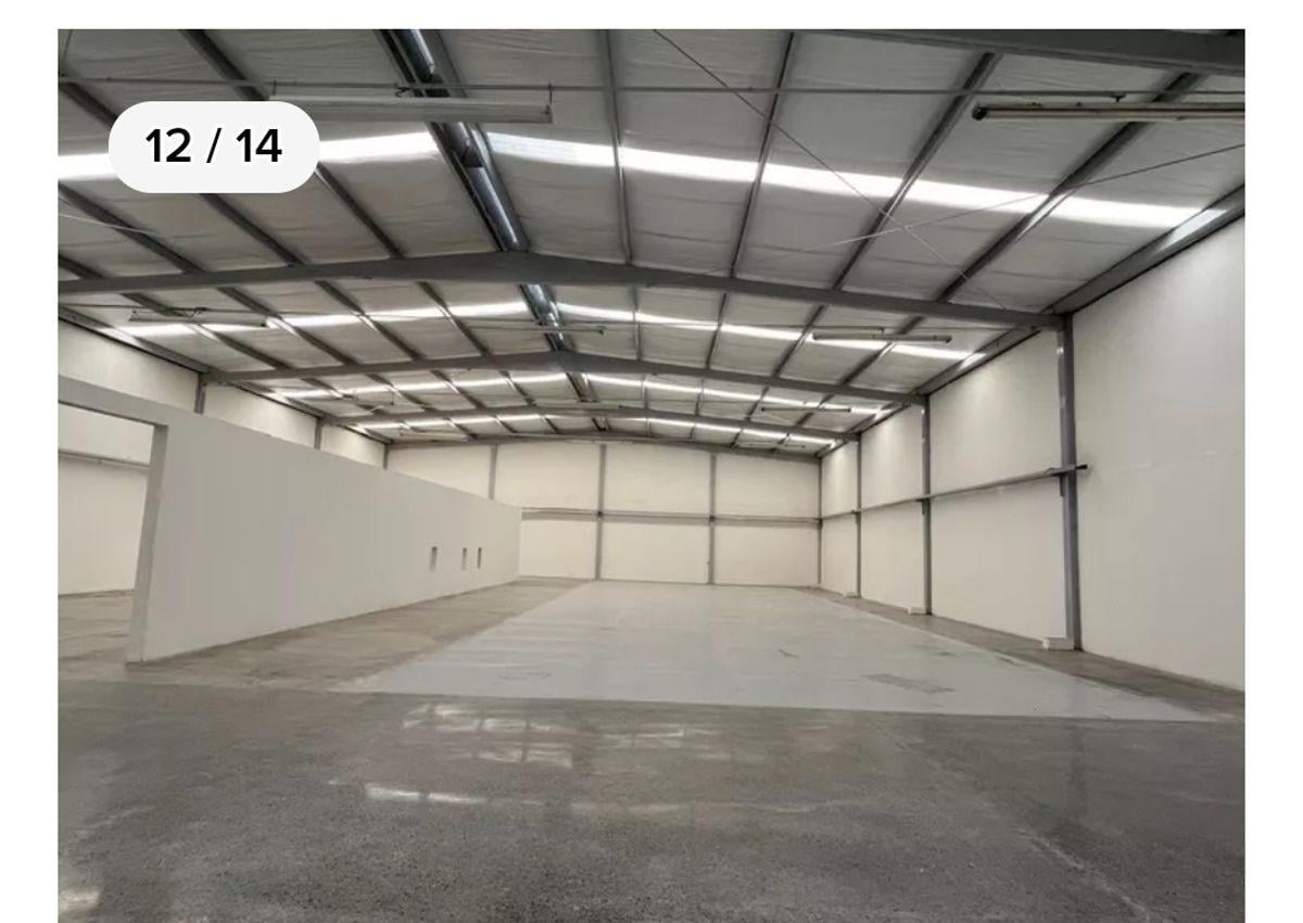 Rent of 2 Warehouses on the 2nd Floor, 90 and 120 m², Affordable