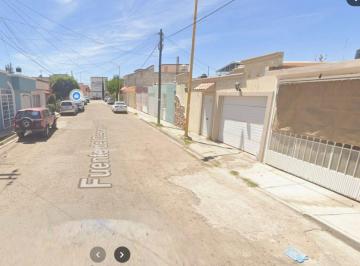 Casa de 2 habitaciones, Durango · Casa en Remate en Las Fuentes, Victoria de Durango, Durango.