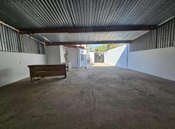 Local comercial · 200m² · 2 Estacionamientos · Oficina con Bodega