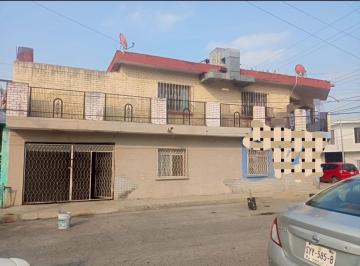 Casa · 259m² · 2 Recámaras · 1 Estacionamiento · Casa en Venta en Esquina, Guadalupe N. L