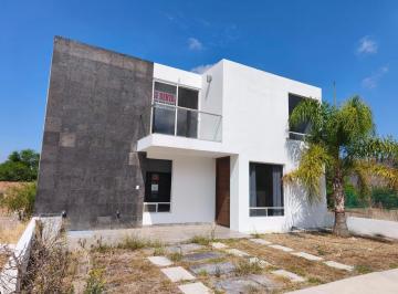 Casa en condominio · 185m² · 3 Recámaras · 3 Estacionamientos · Casa en Condominio en Fraccionamiento Los Encinos
