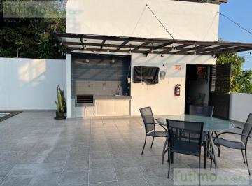 Casa en condominio · 113m² · 3 Recámaras · 2 Estacionamientos · Casa con Alberca, Condominio, Cerca de Burgos