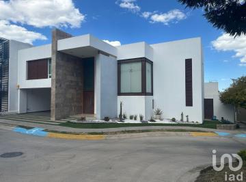 Casa · 340m² · 3 Recámaras · Casa en Venta, Cordillera Residencial ¡Amplia y Moderna!