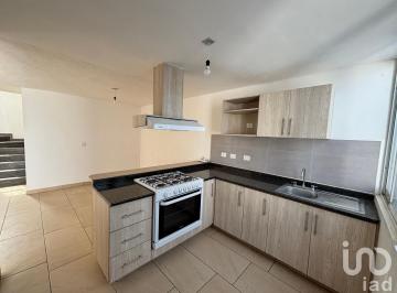 Casa · 101m² · 3 Recámaras · 2 Estacionamientos · Casa en Renta en Stacia Residencial Aguascalientes